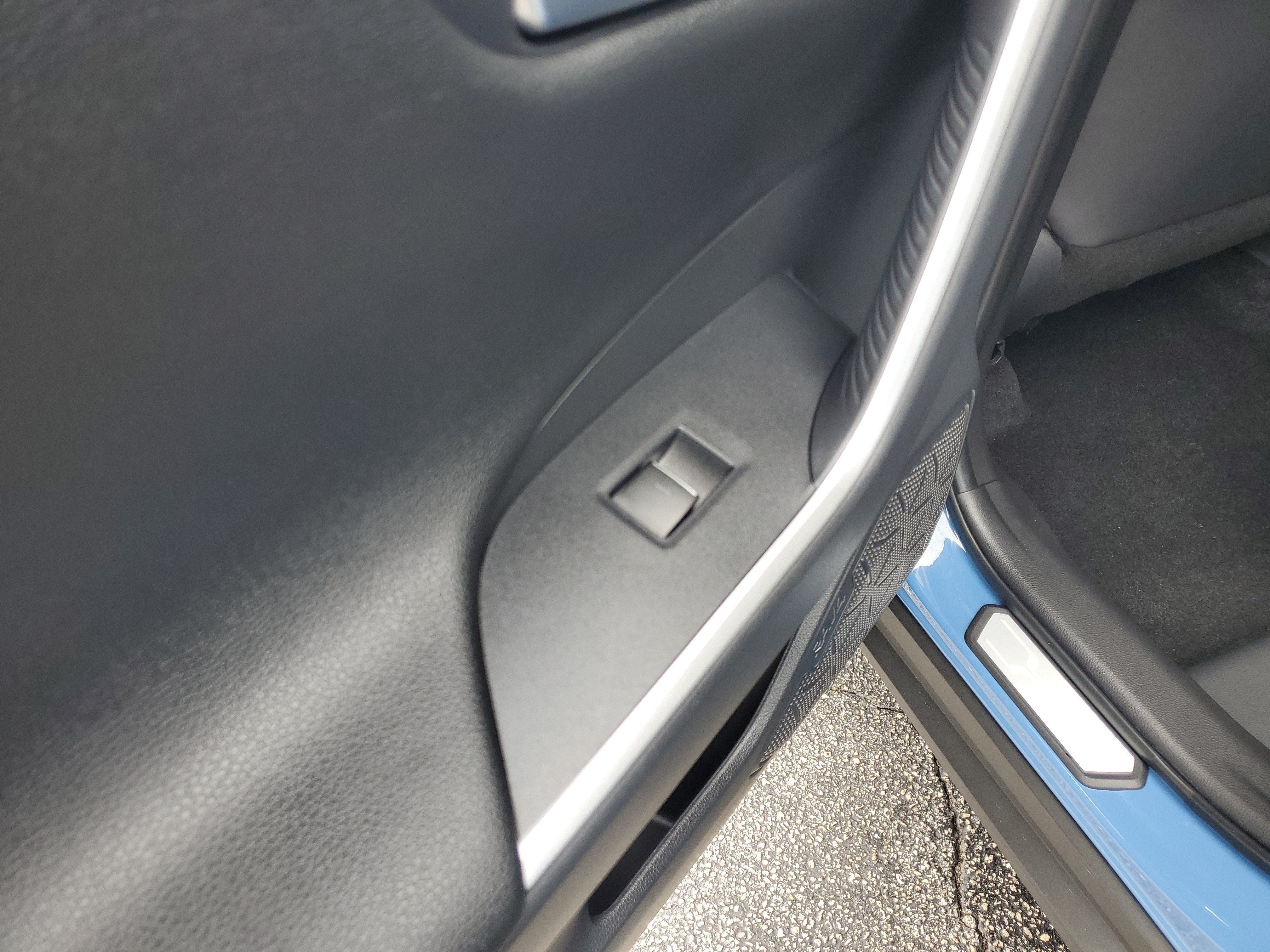 2025 Toyota RAV4 Hybrid XSE