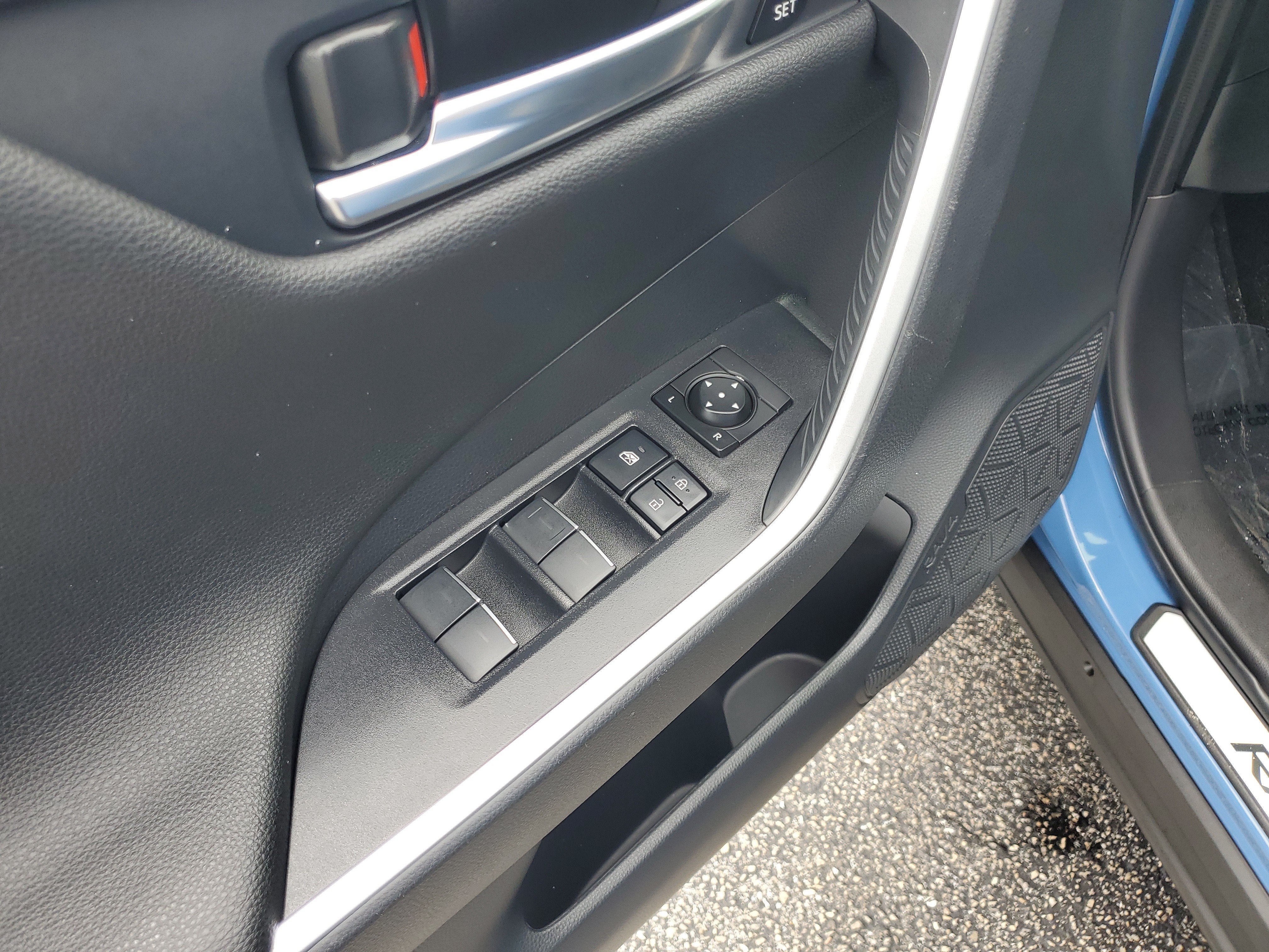 2025 Toyota RAV4 Hybrid XSE