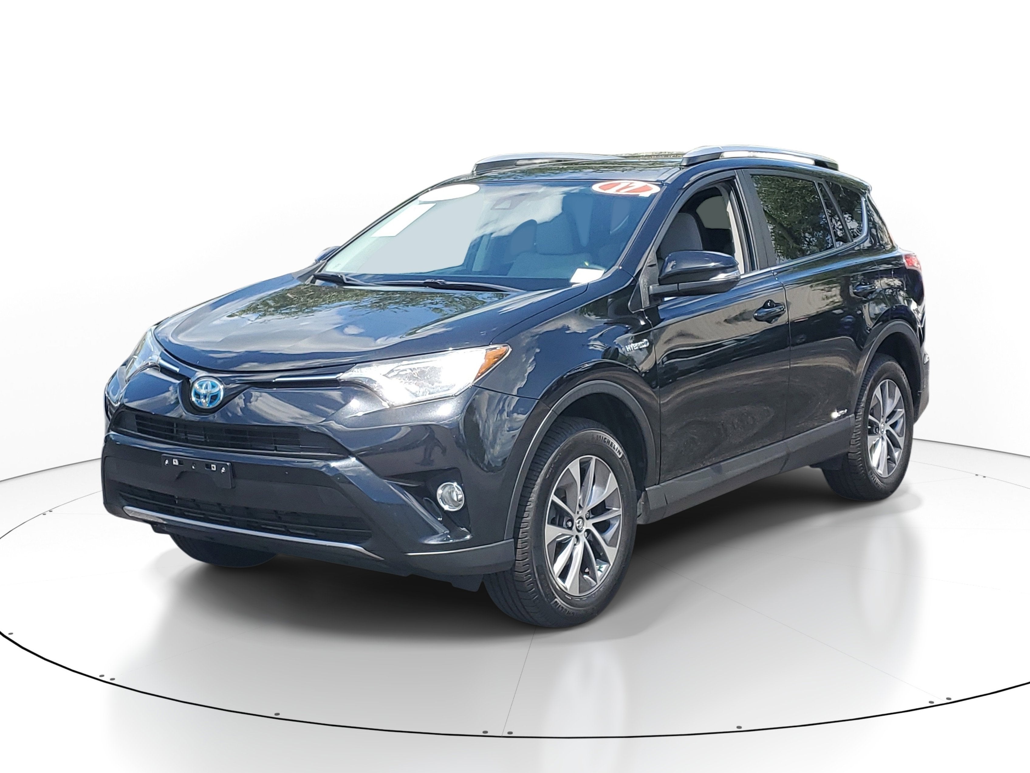 2017 Toyota RAV4 Hybrid XLE