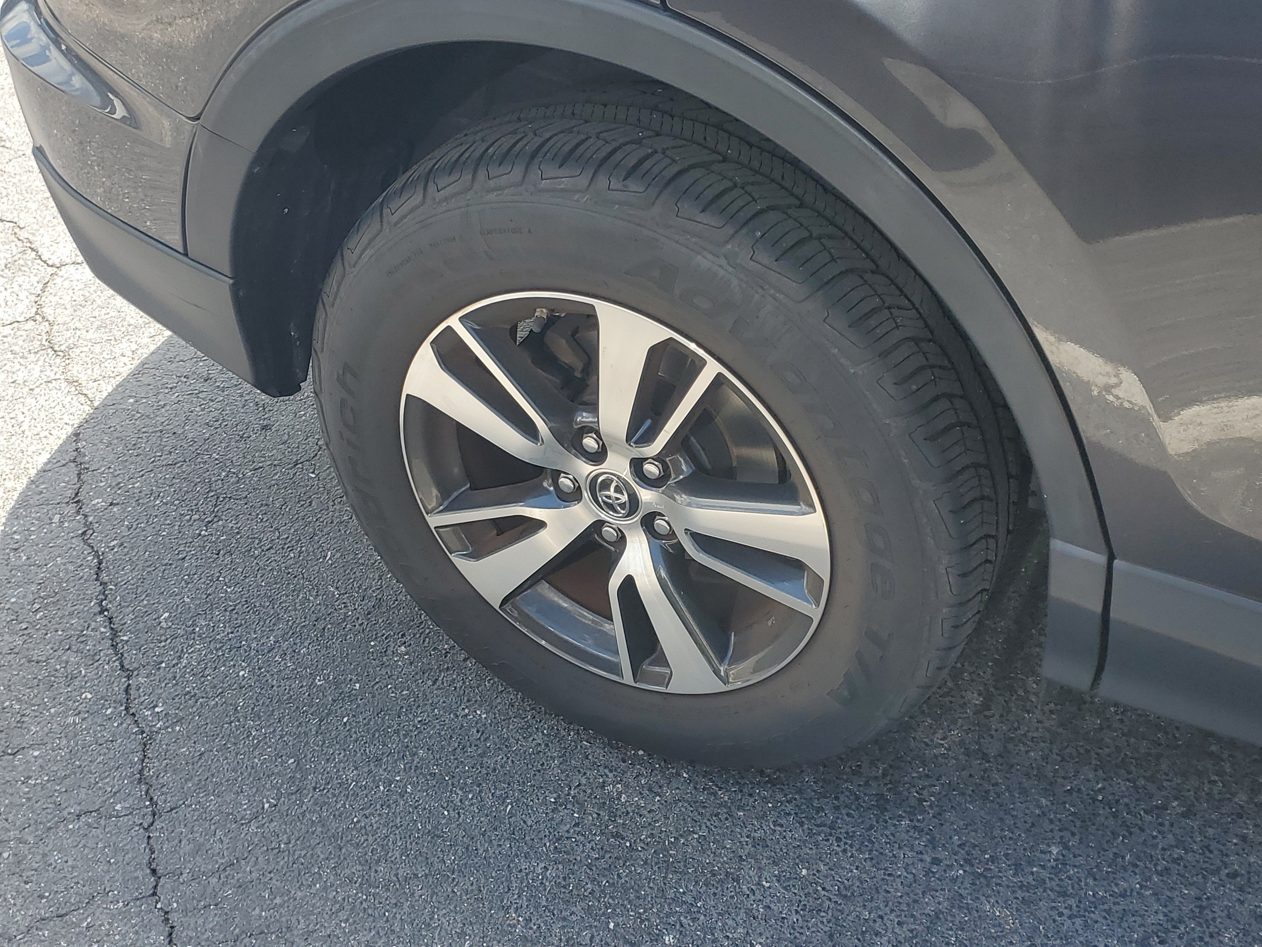 2017 Toyota RAV4 XLE
