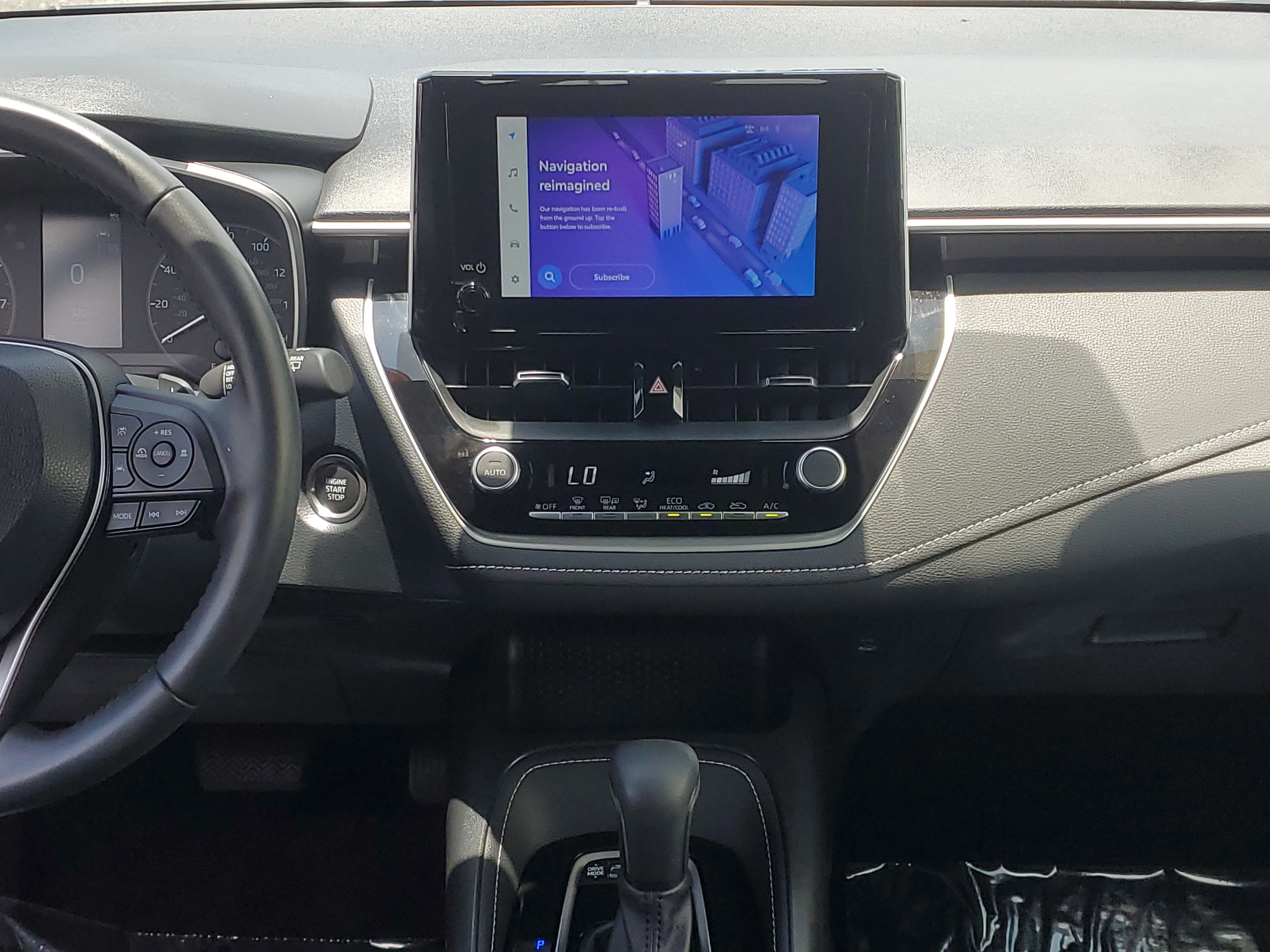 2025 Toyota Corolla Hatchback SE