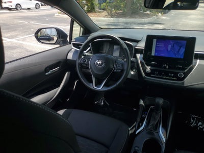 2025 Toyota Corolla Hatchback SE