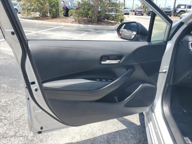 2025 Toyota Corolla Hatchback SE