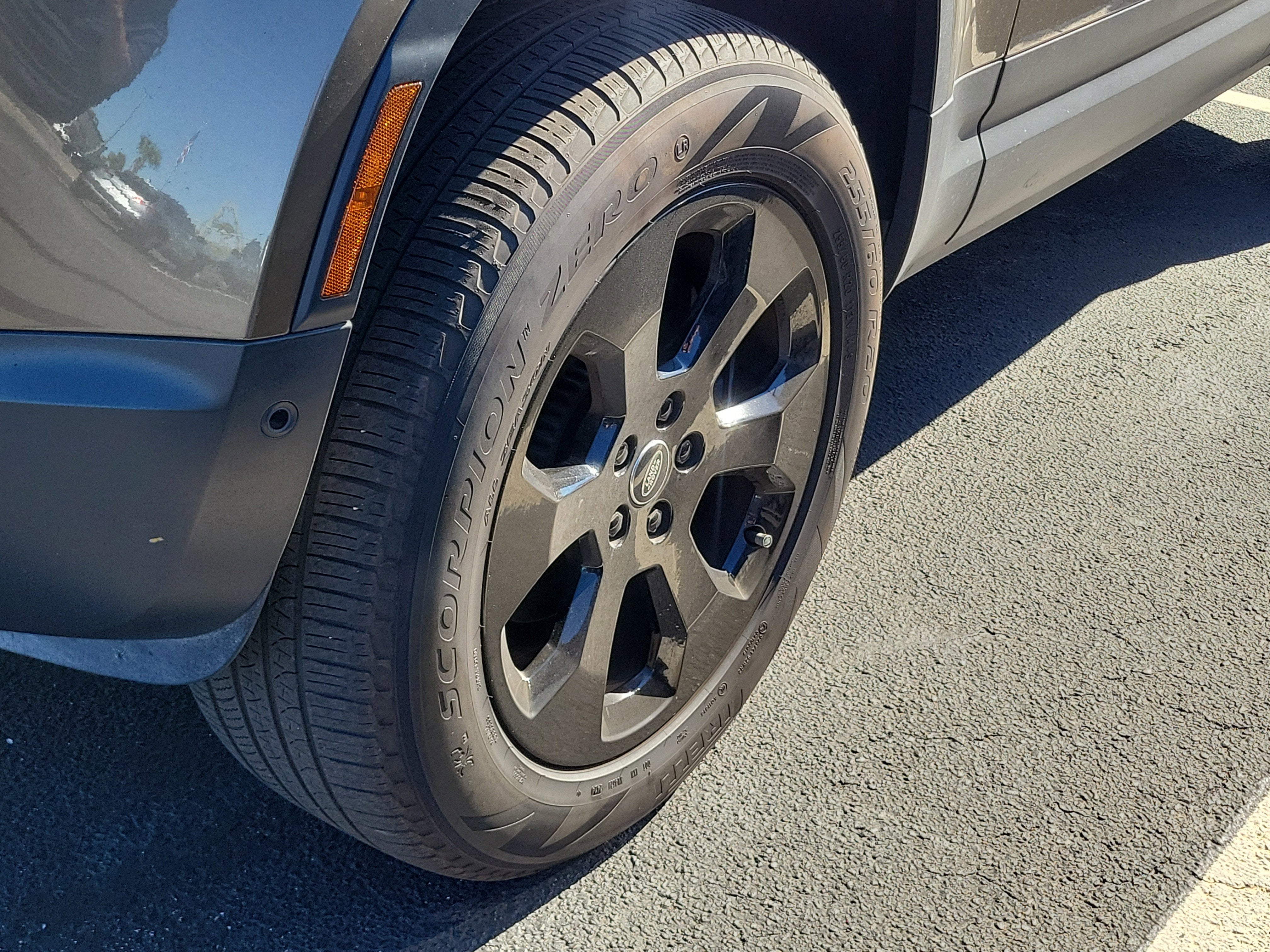 2025 Land Rover Defender S