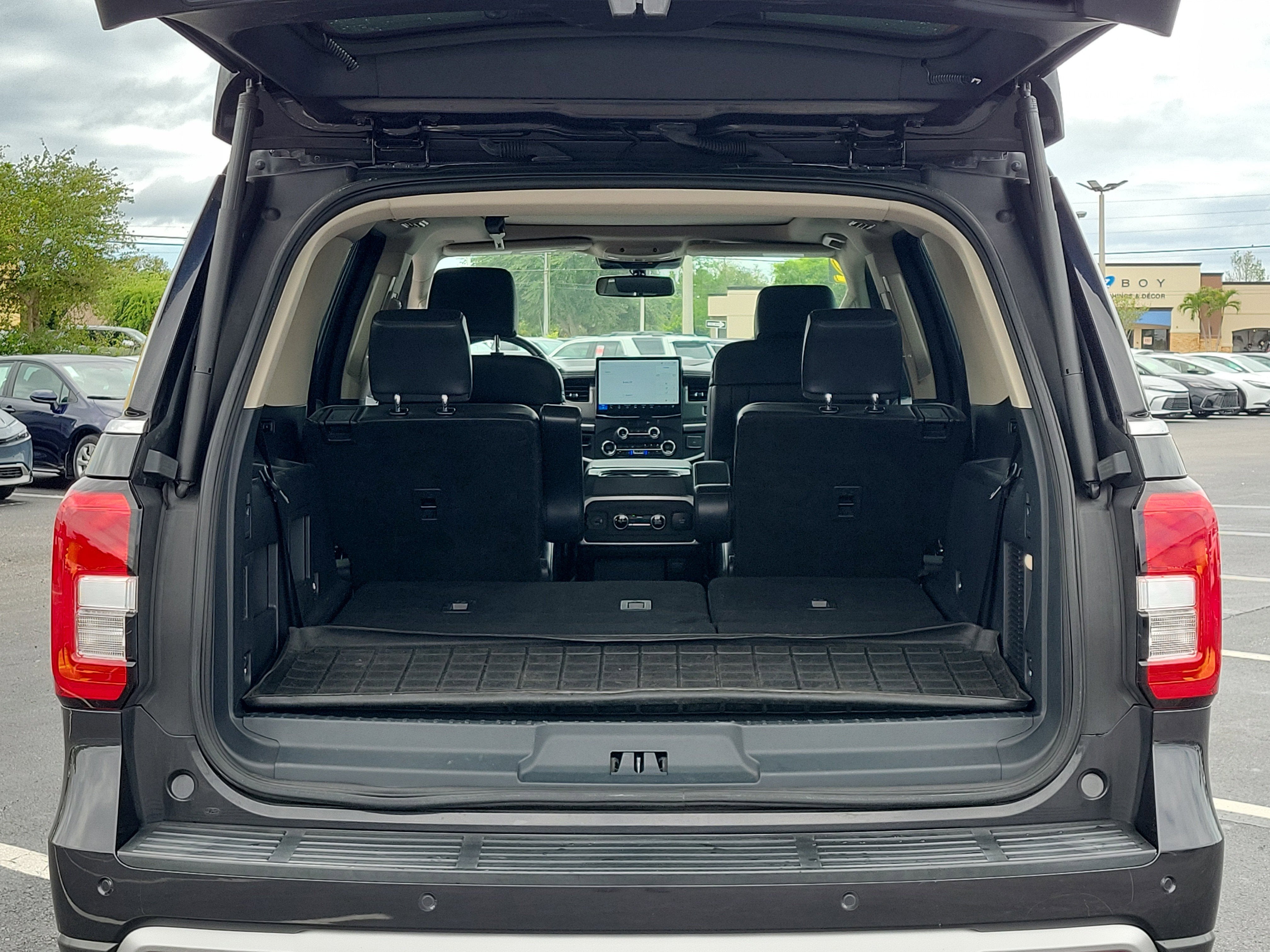 2022 Ford Expedition XLT