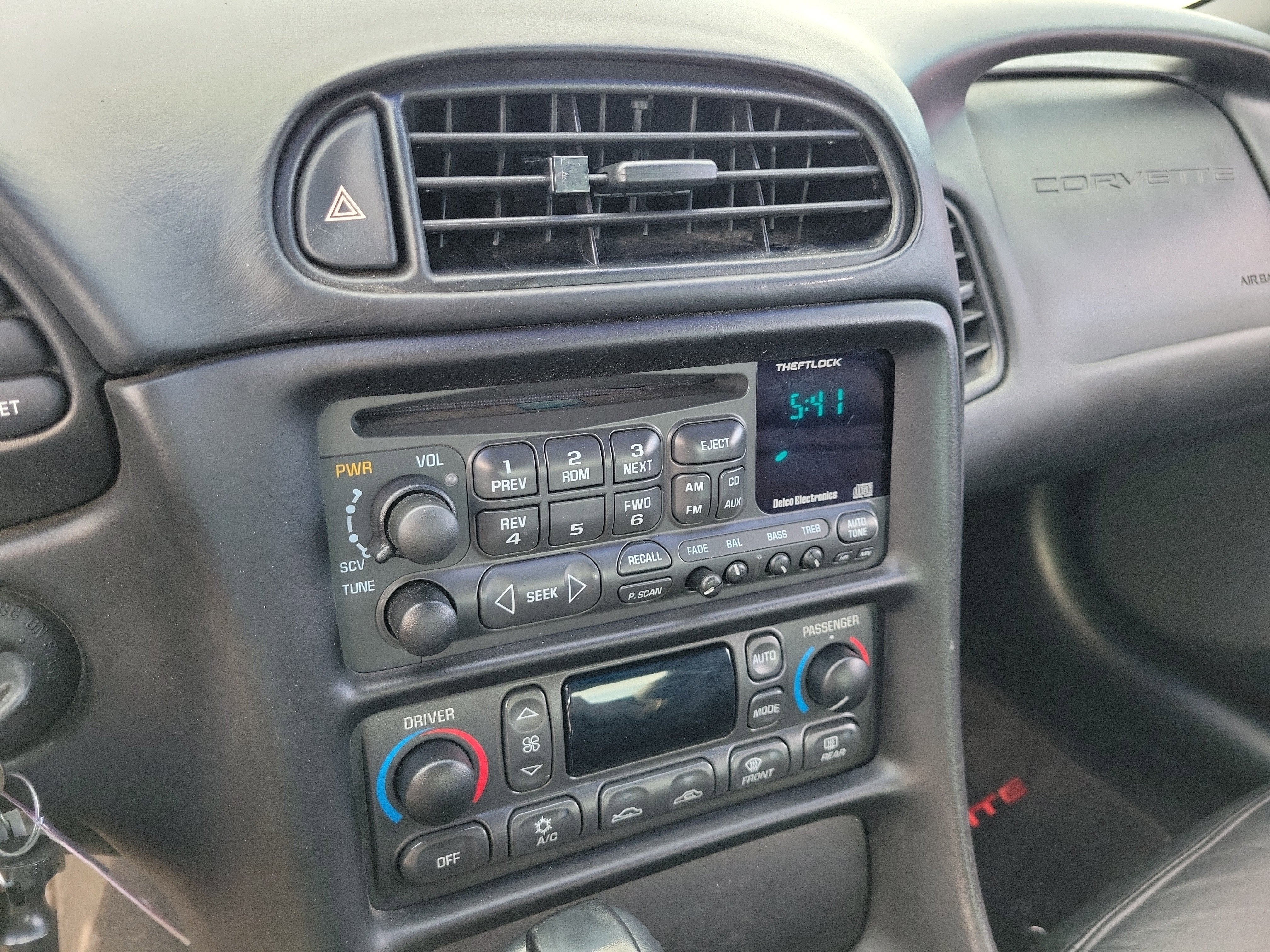 2004 Chevrolet Corvette 2dr Cpe