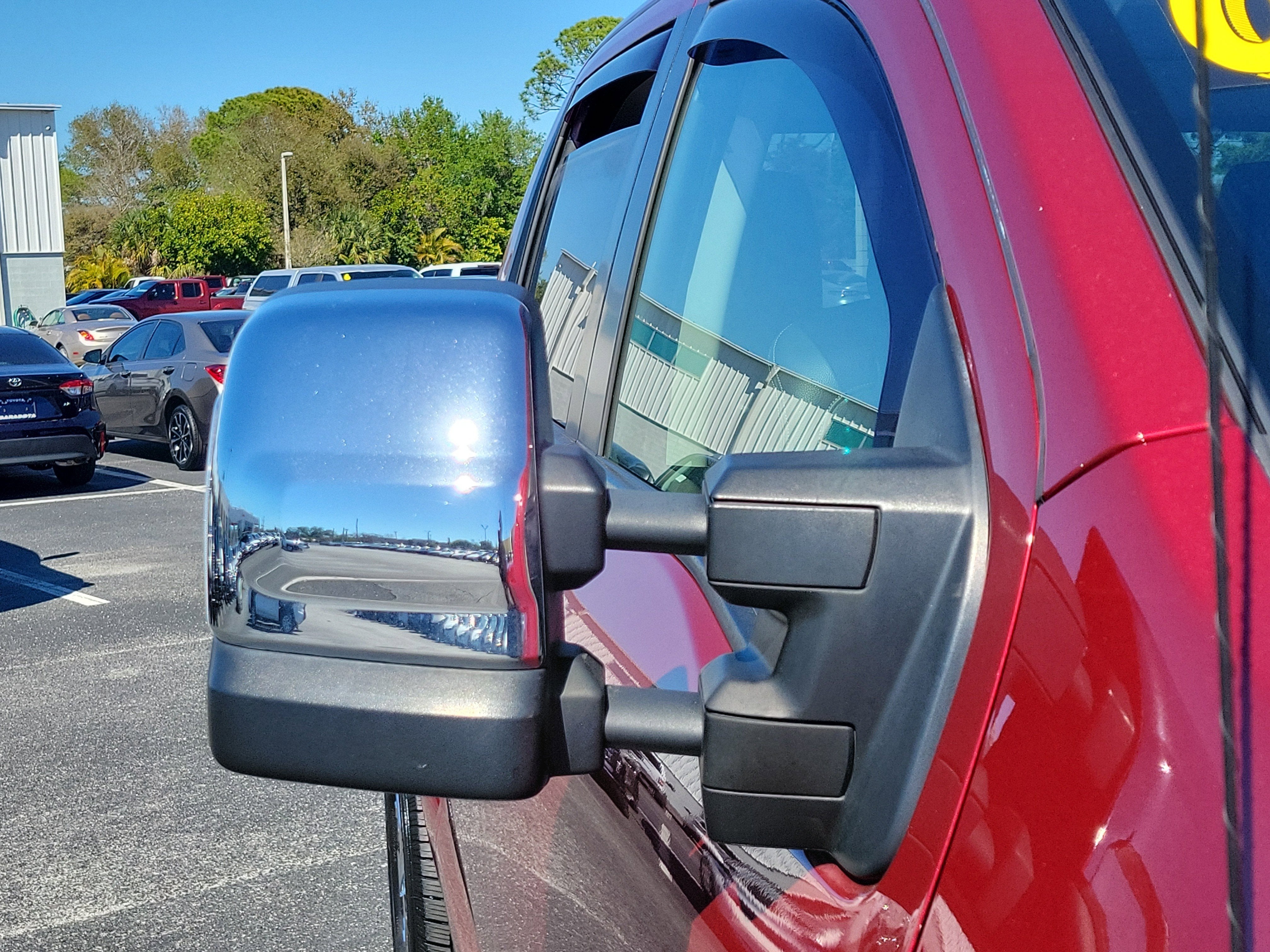 2020 Nissan Titan SL