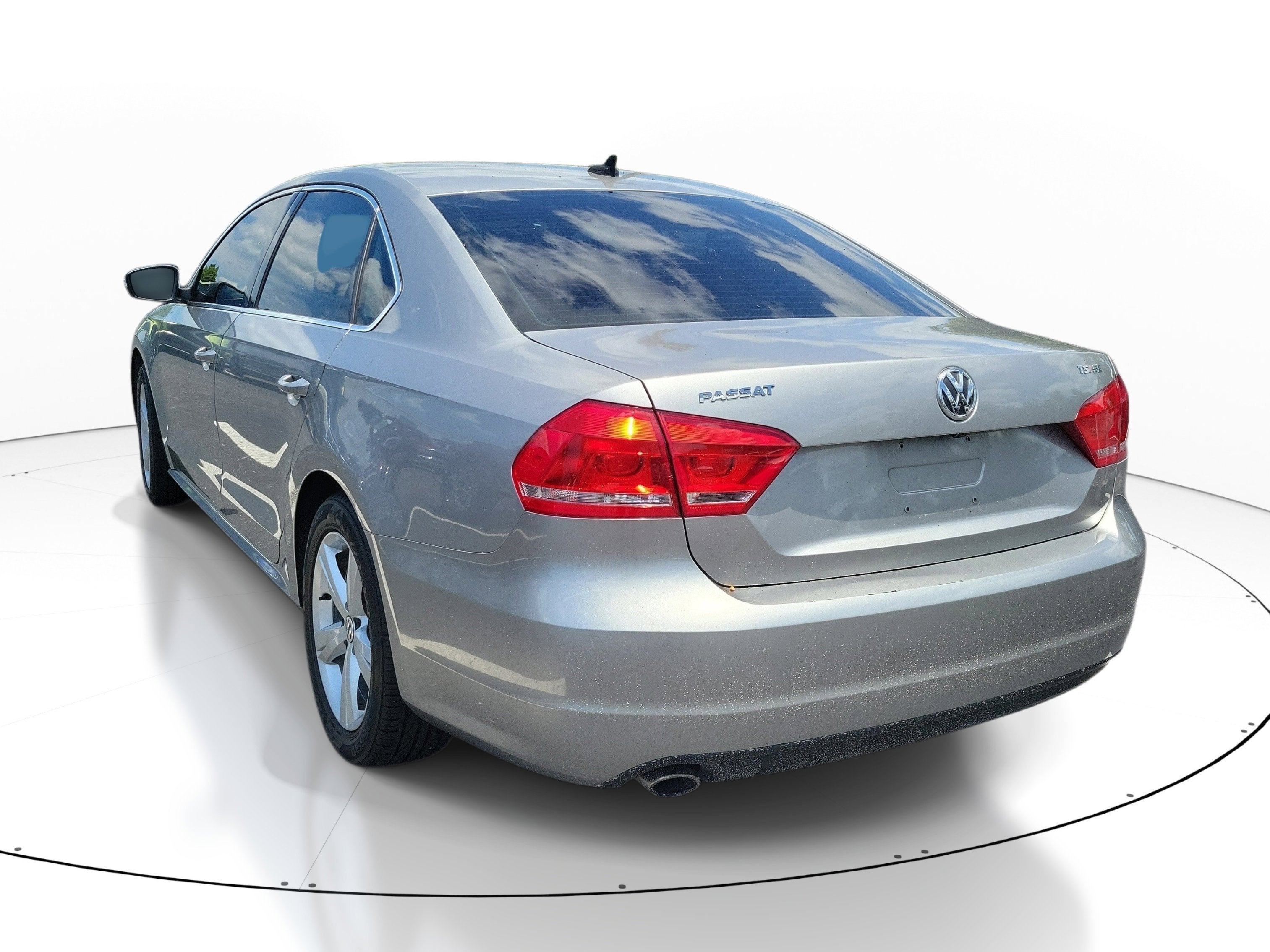 2014 Volkswagen Passat 1.8T SE