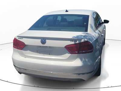 2014 Volkswagen Passat 1.8T SE