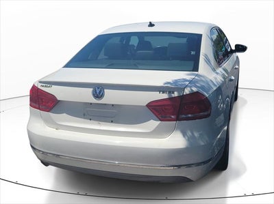 2014 Volkswagen Passat 1.8T SE