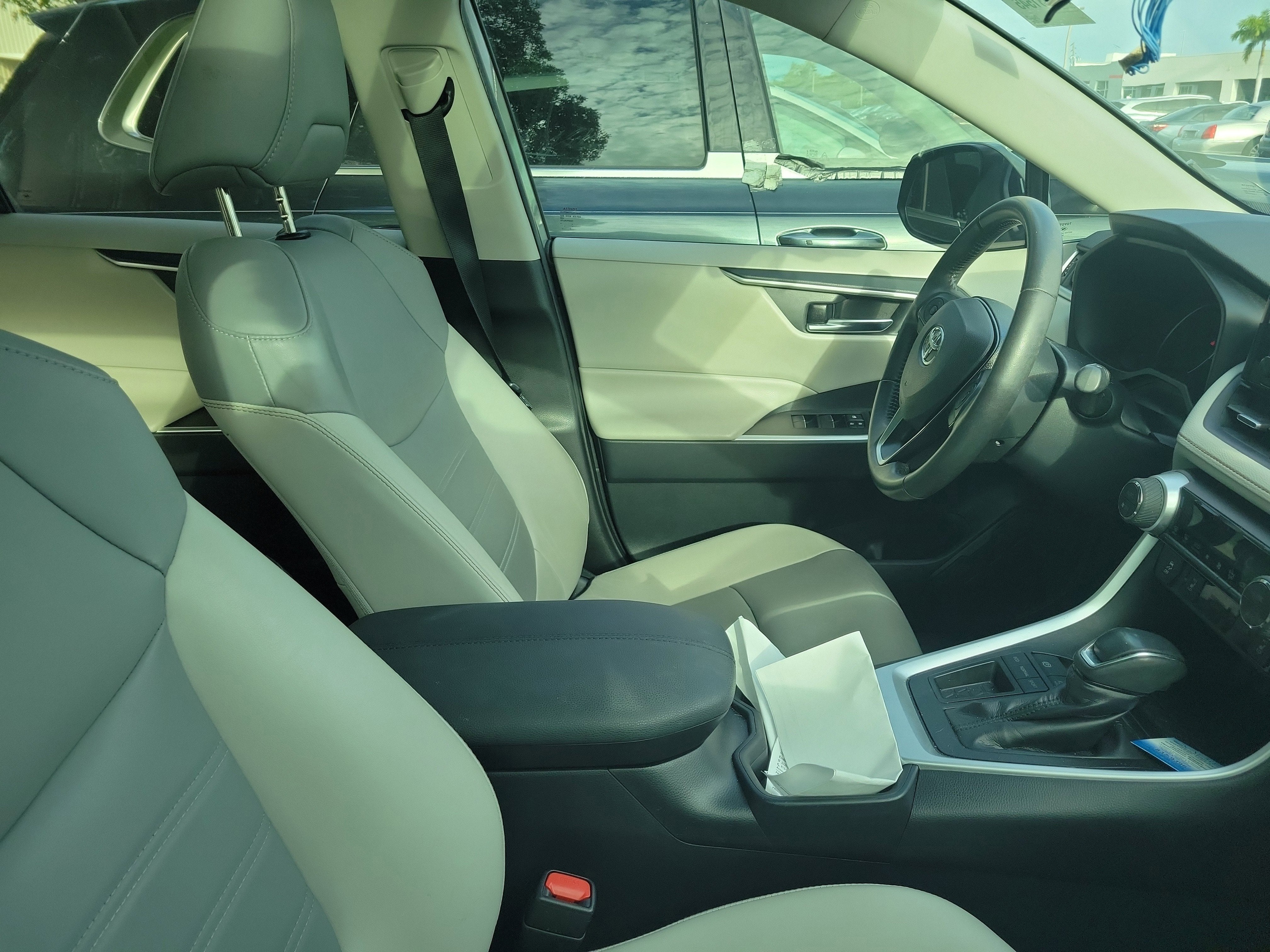 2019 Toyota RAV4 XLE Premium