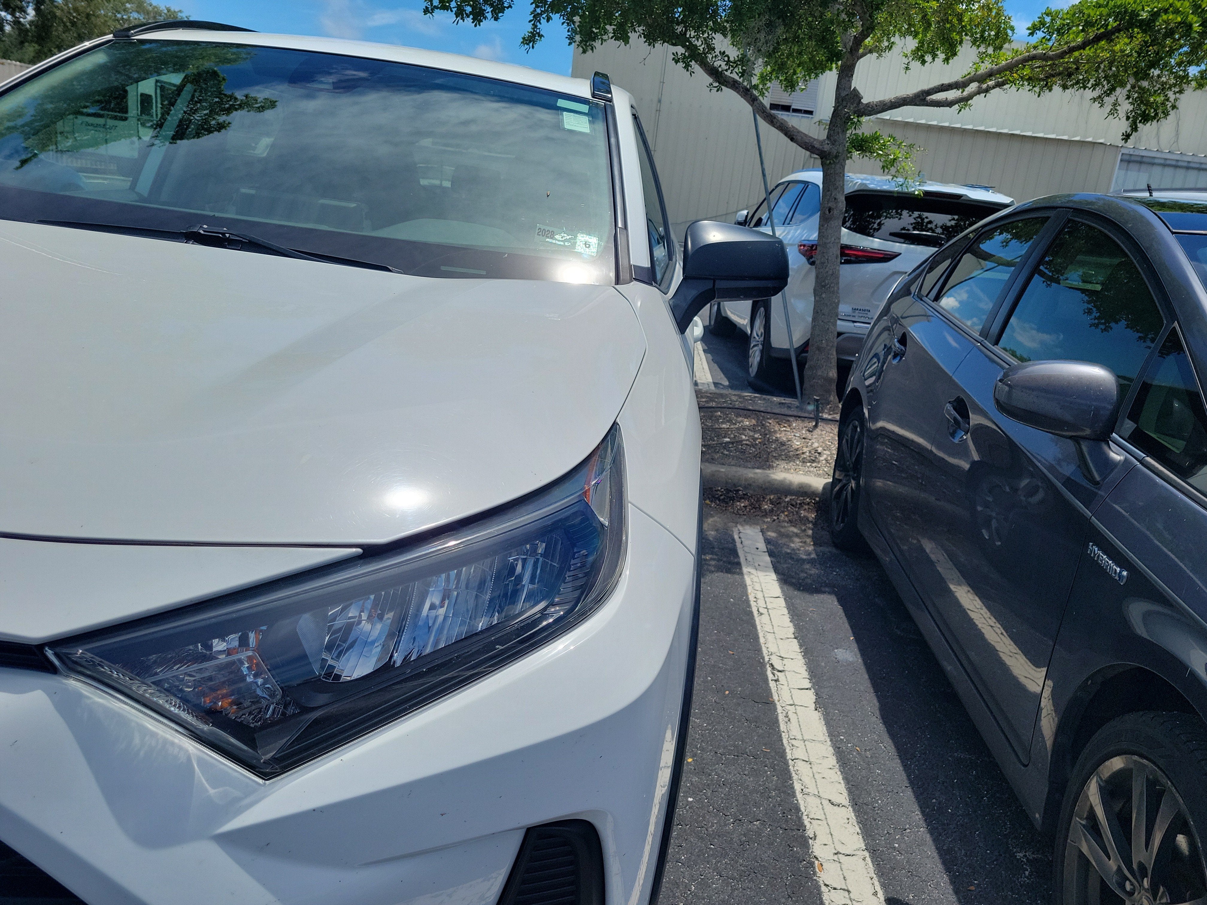 2020 Toyota RAV4 LE