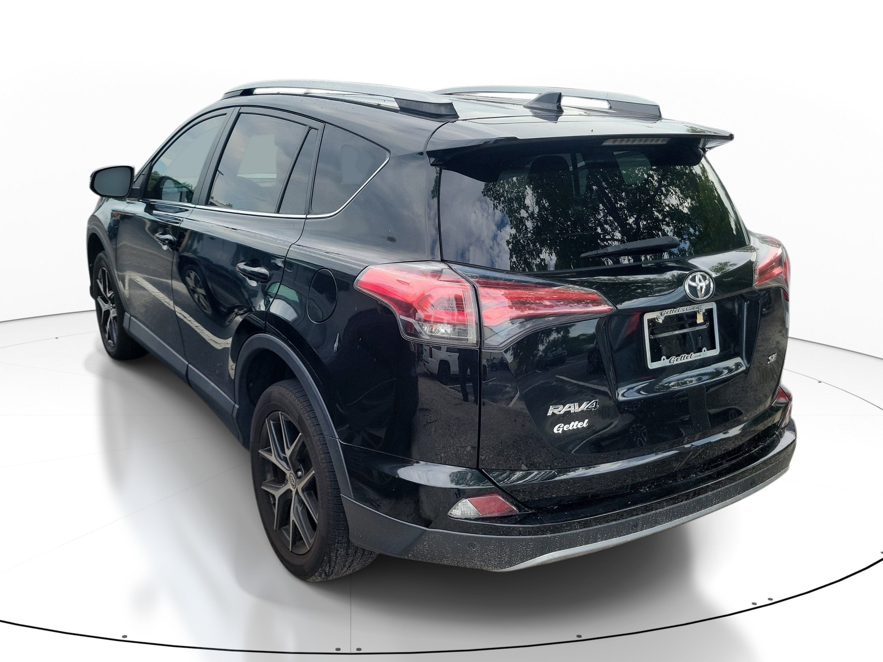 2017 Toyota RAV4 SE