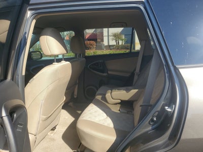 2011 Toyota RAV4 FWD 4dr 4-cyl 4-Spd AT (Natl)