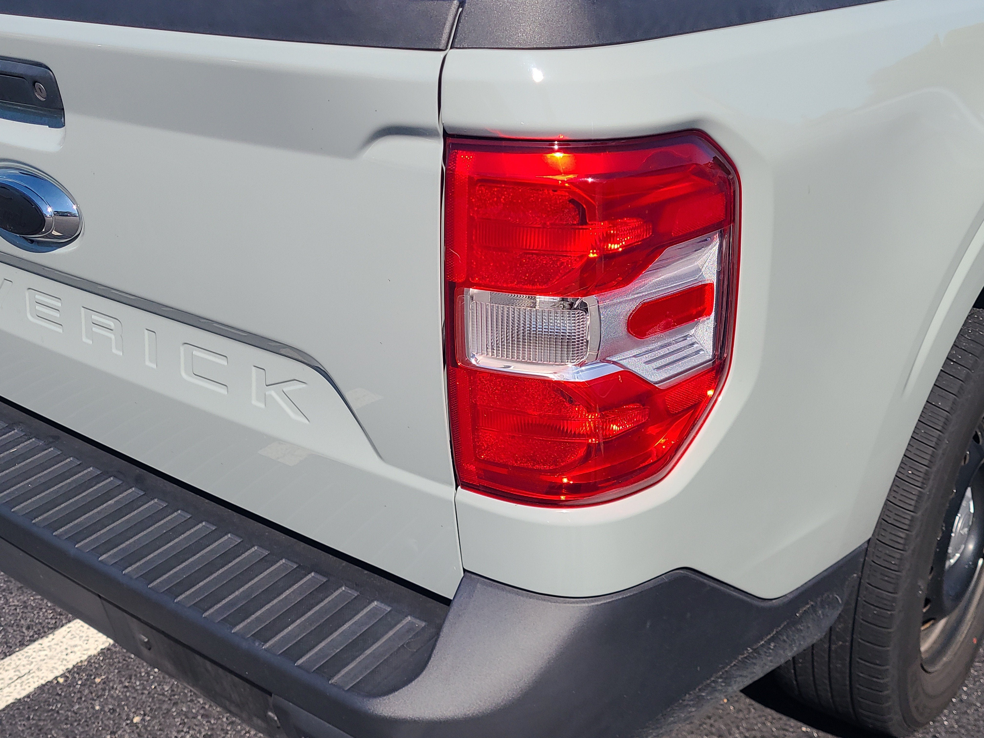 2023 Ford Maverick XL