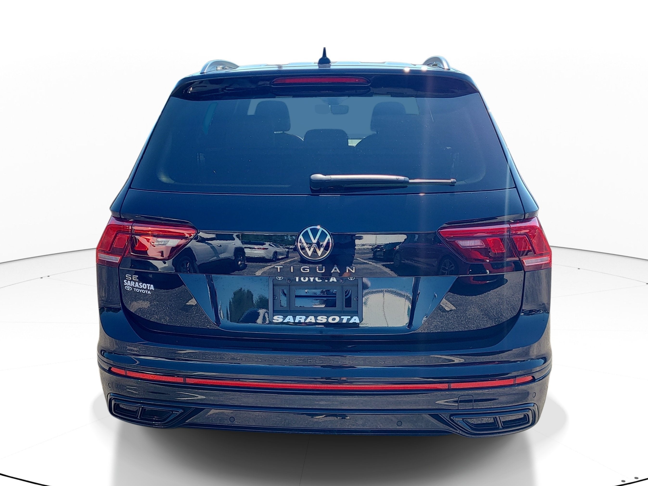 2022 Volkswagen Tiguan 2.0T SE R-Line Black