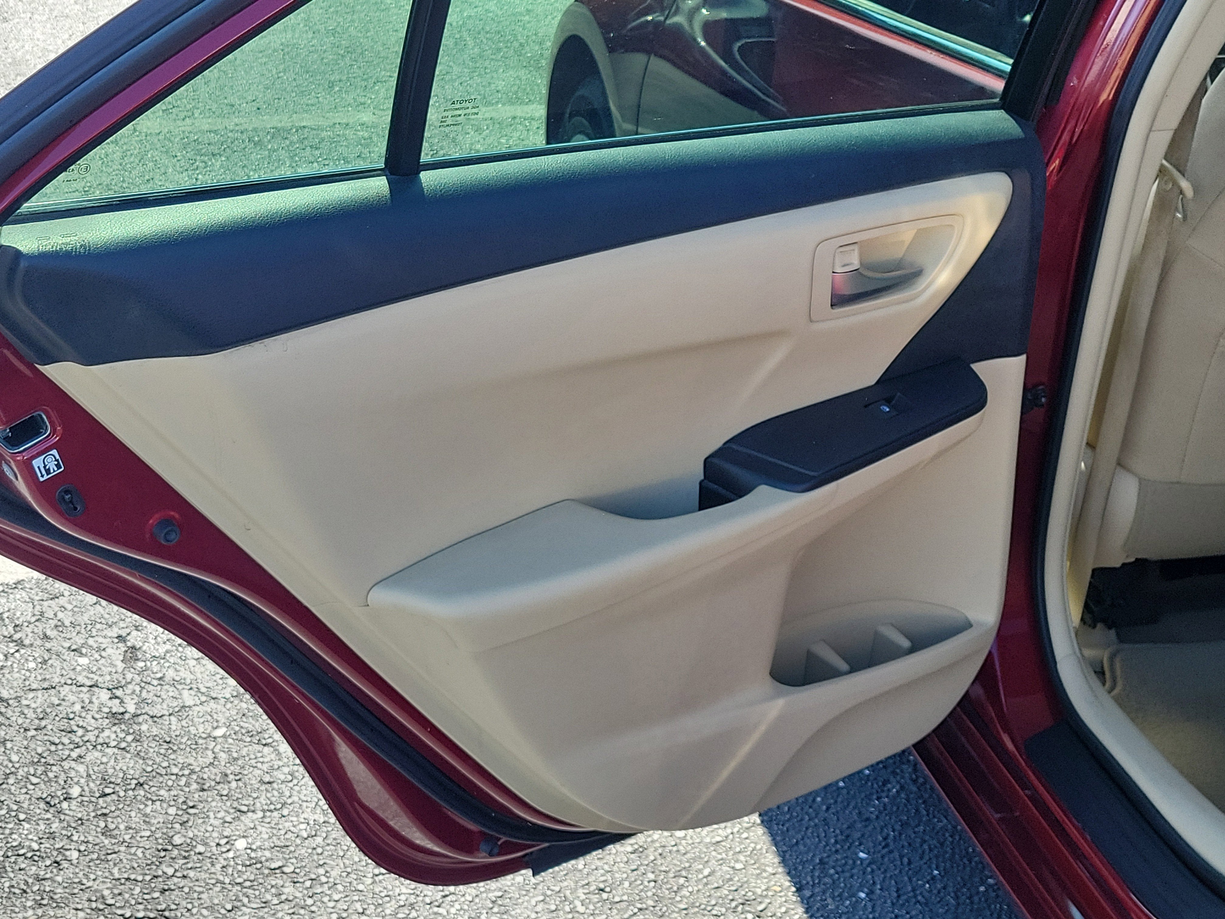 2016 Toyota Camry LE