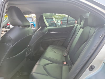 2020 Toyota Camry Hybrid XLE