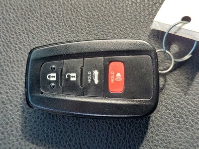 2020 Toyota Camry Hybrid XLE