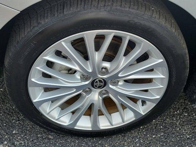 2020 Toyota Camry Hybrid XLE