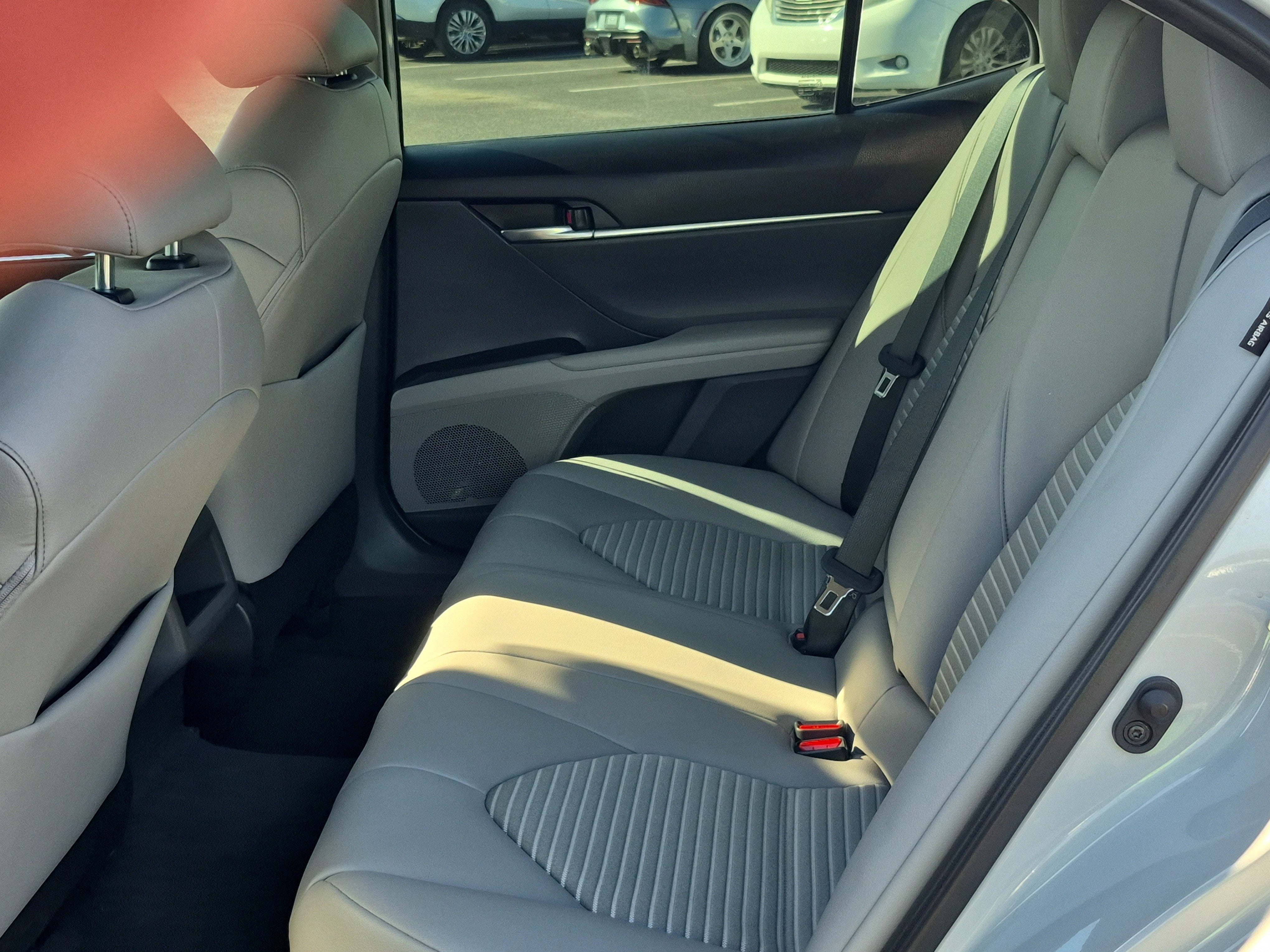 2022 Toyota Camry Hybrid SE