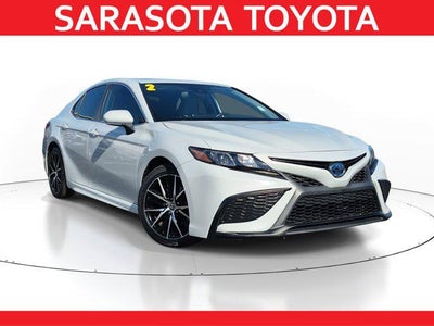 2022 Toyota Camry Hybrid SE
