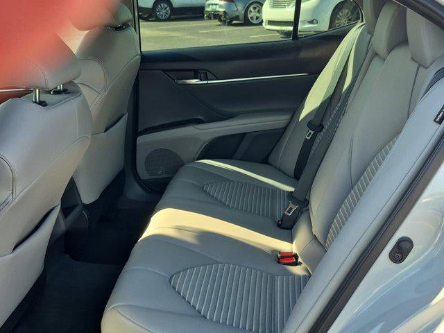 2022 Toyota Camry Hybrid SE