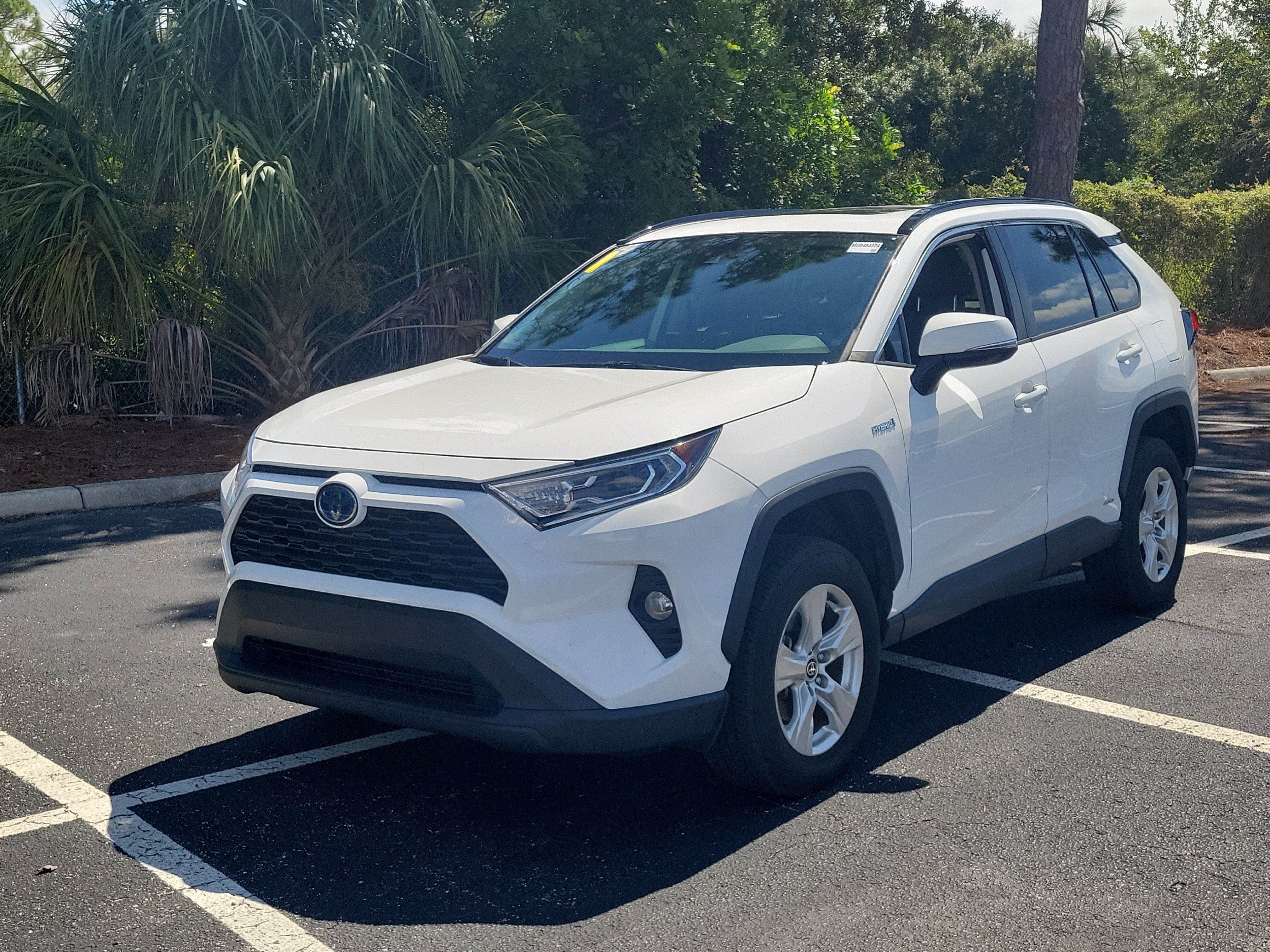2021 Toyota RAV4 Hybrid XLE