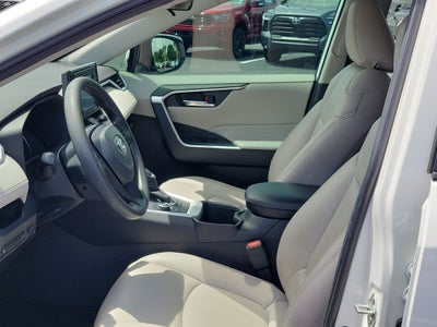 2022 Toyota RAV4 Hybrid XLE