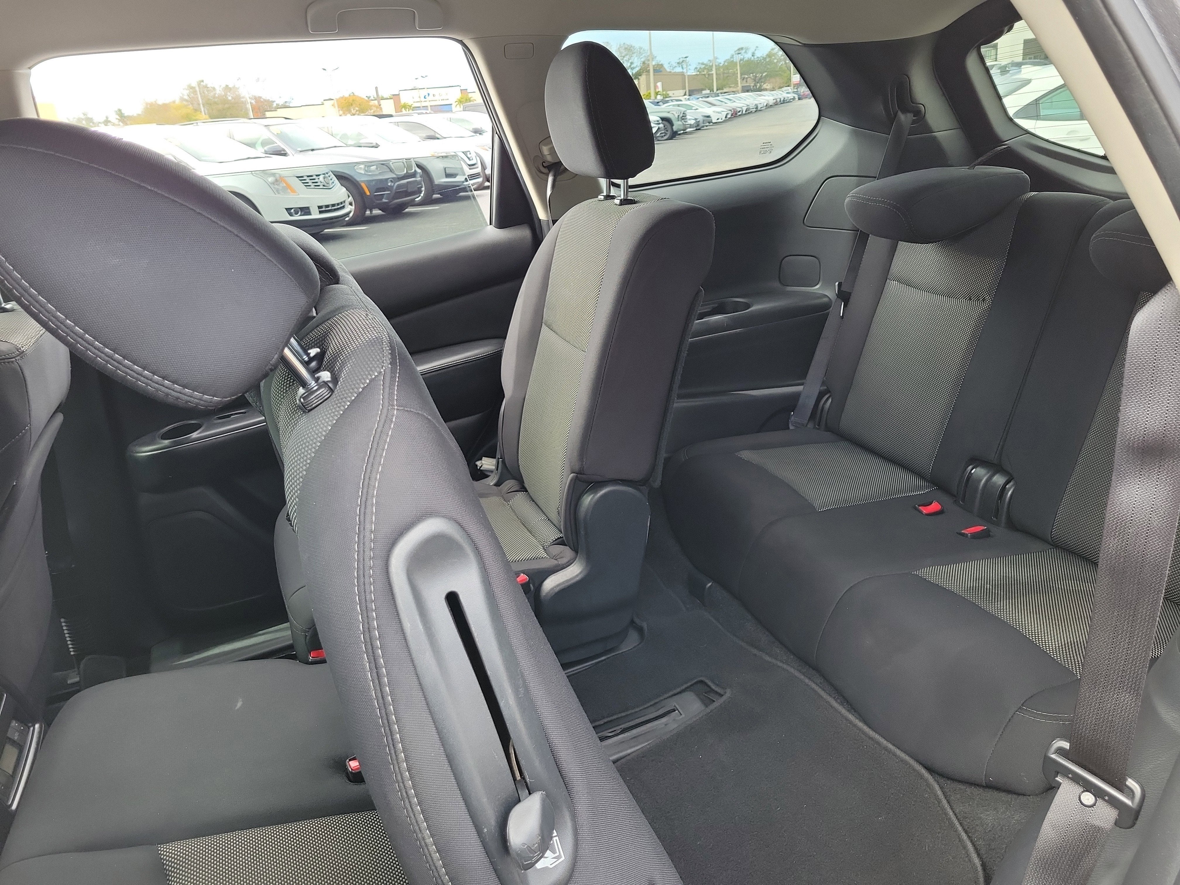 2018 Nissan Pathfinder S