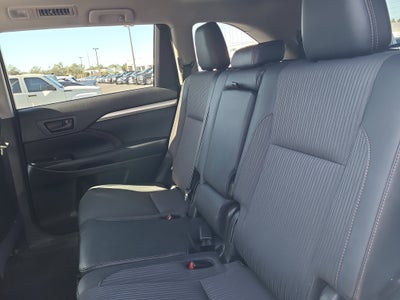 2017 Toyota Highlander LE
