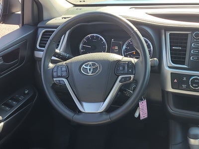 2017 Toyota Highlander LE