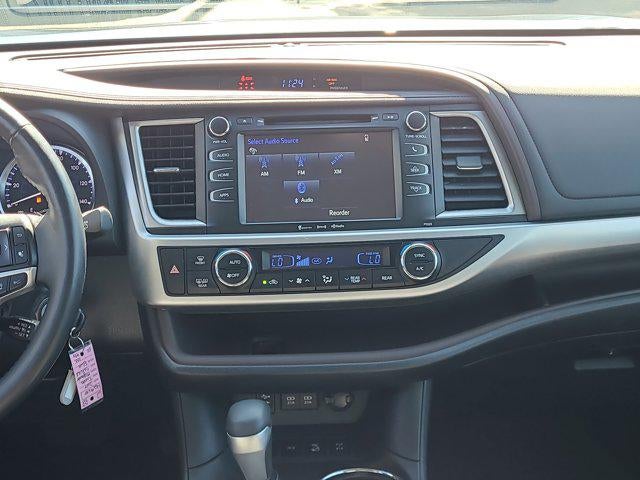 2017 Toyota Highlander LE