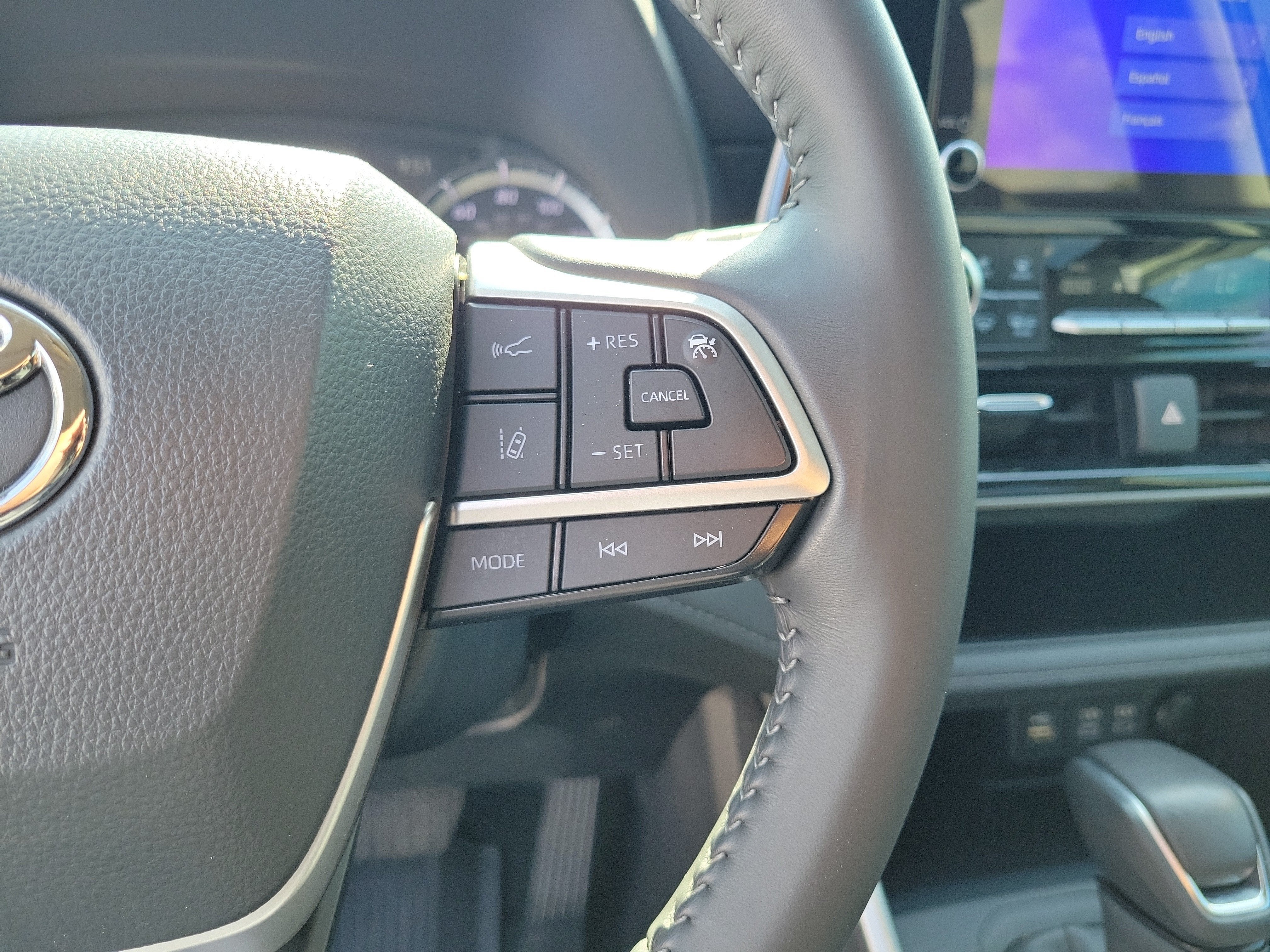 2025 Toyota Highlander LE