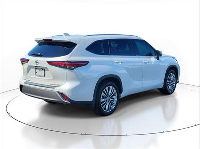 2026 Toyota Highlander Platinum
