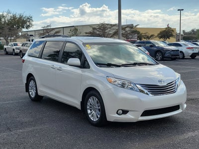 2015 Toyota Sienna XLE