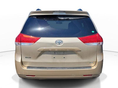 2011 Toyota Sienna XLE