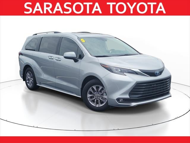 2025 Toyota Sienna XLE