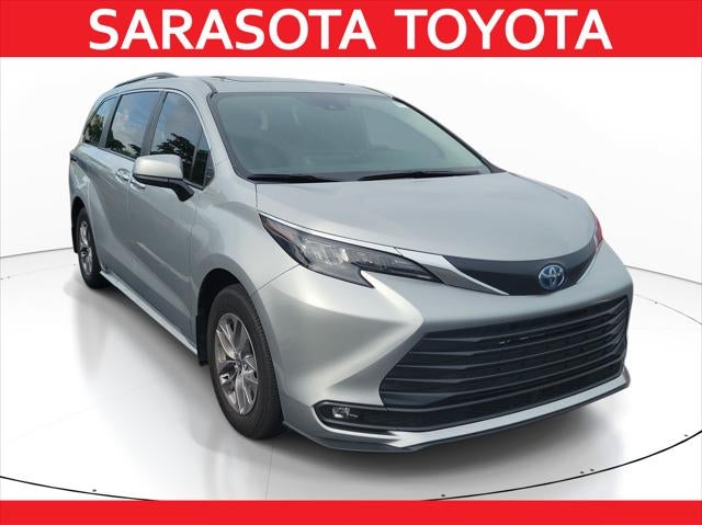 2025 Toyota Sienna XLE