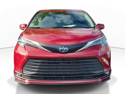 2025 Toyota Sienna XLE