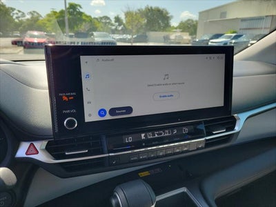 2025 Toyota Sienna XLE