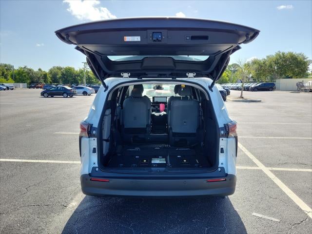 2025 Toyota Sienna XLE
