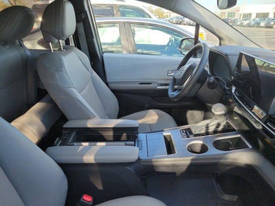 2025 Toyota Sienna XLE