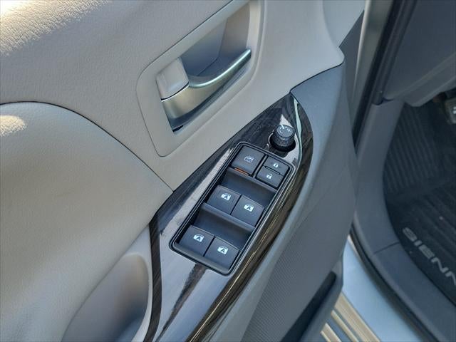 2020 Toyota Sienna XLE Premium