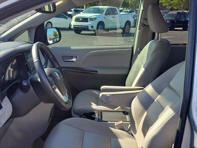 2020 Toyota Sienna XLE Premium