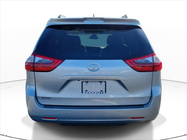 2020 Toyota Sienna XLE Premium