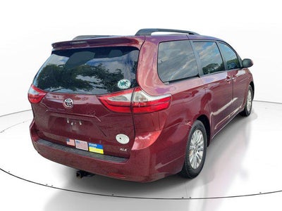 2017 Toyota Sienna XLE