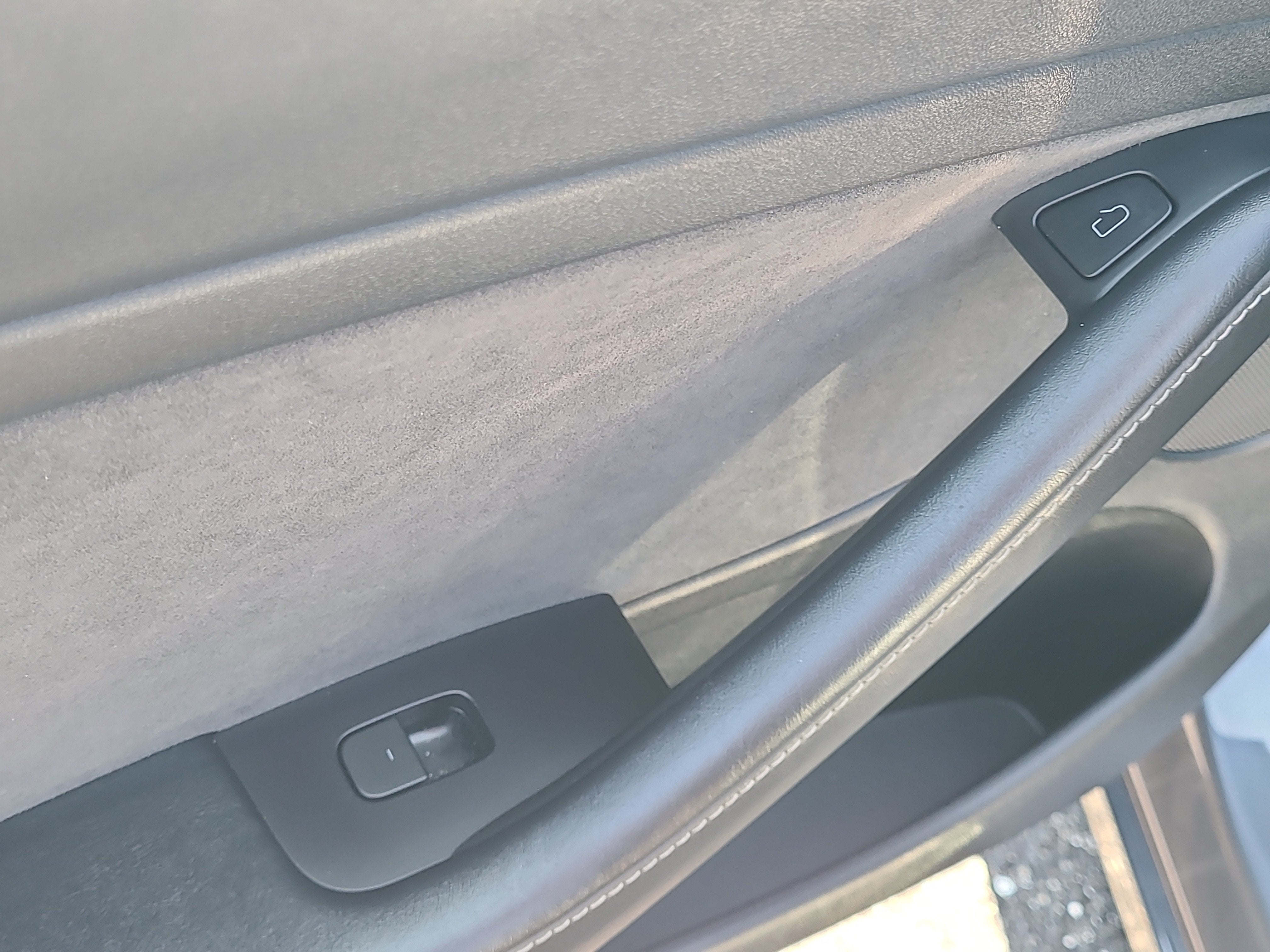 2023 Tesla Model 3 RWD