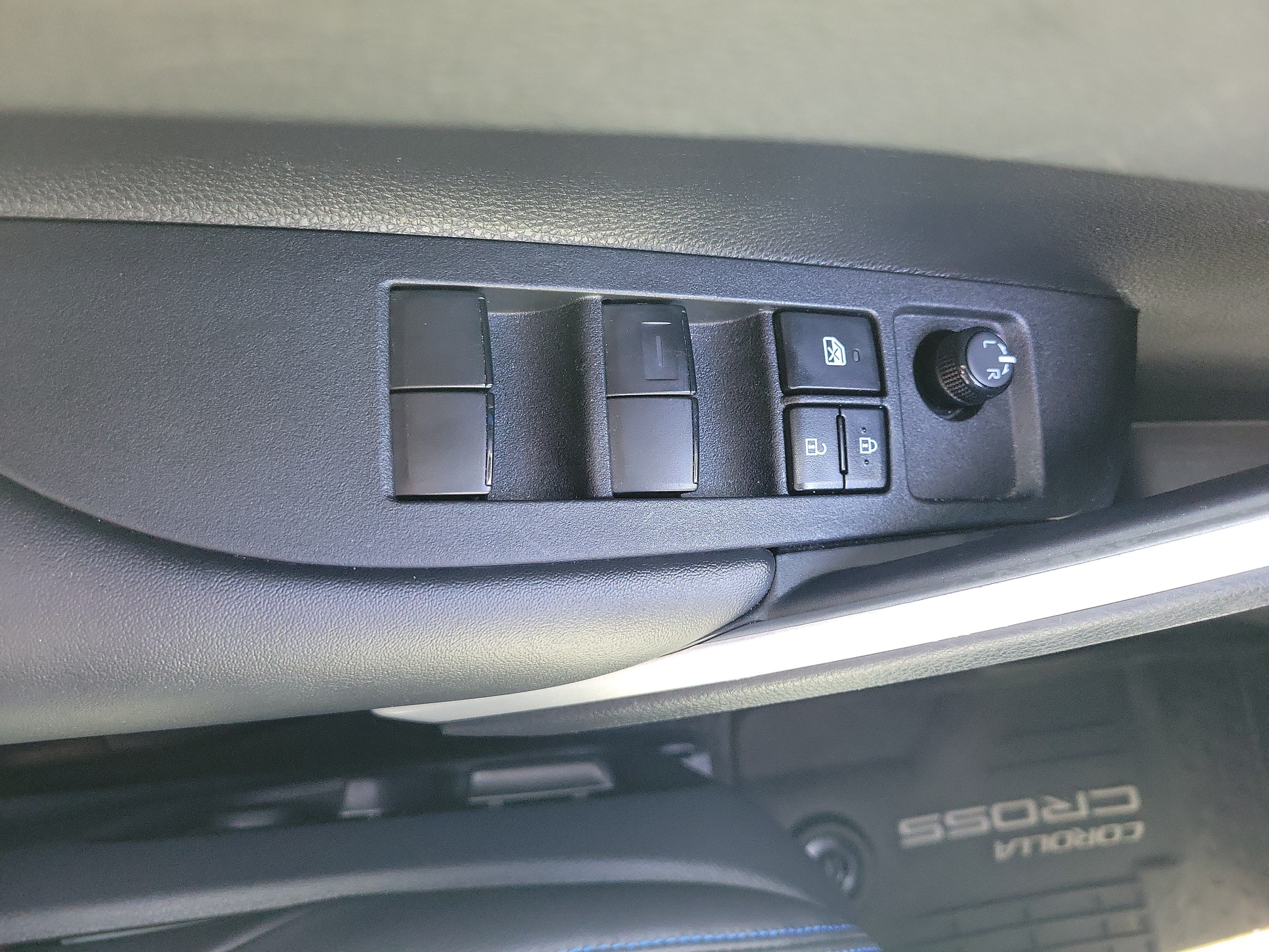 2024 Toyota Corolla Cross Hybrid XSE