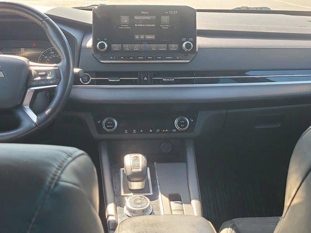 2023 Mitsubishi Outlander SE